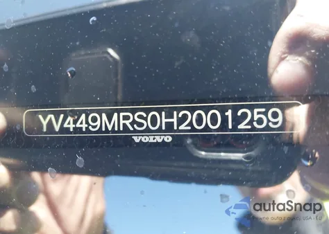 2017 Volvo Xc60 T6 R-Design z USA, uszkodzony, nr VIN YV449MRS0H2001259